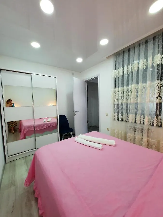 3-Room Apartment With Sea View For Rent In Batumi 0*,